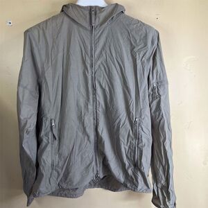 Lululemon Gray Windbreaker Jacket Size 6 Lightweight Hooded‎ Outdoor Zip Pockets